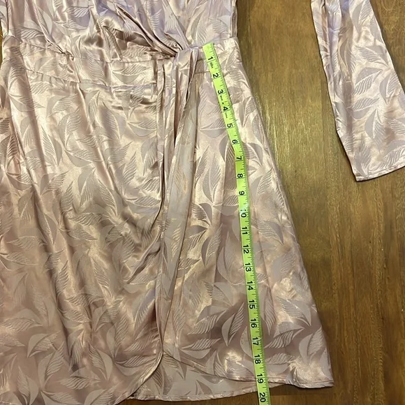 NSR Nara Faux Wrap Long Sleeve Rose Pink Dress Medium - Picture 9 of 12